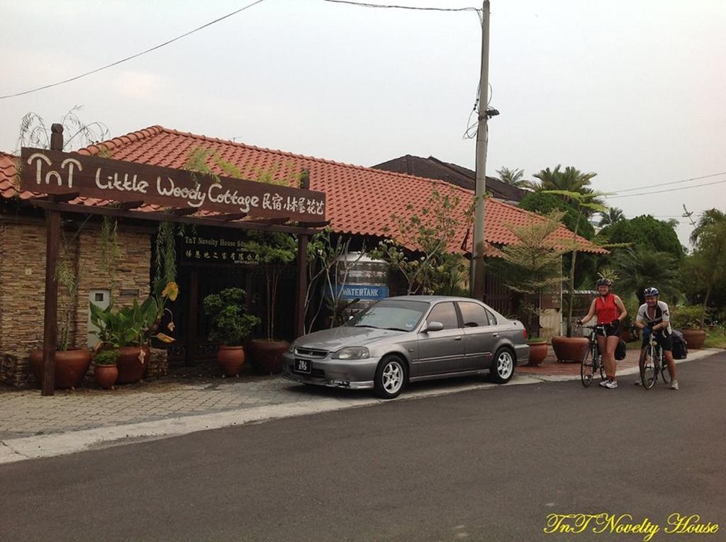 Ferienwohnung Tnt Novelty House Teluk Intan Exterior foto