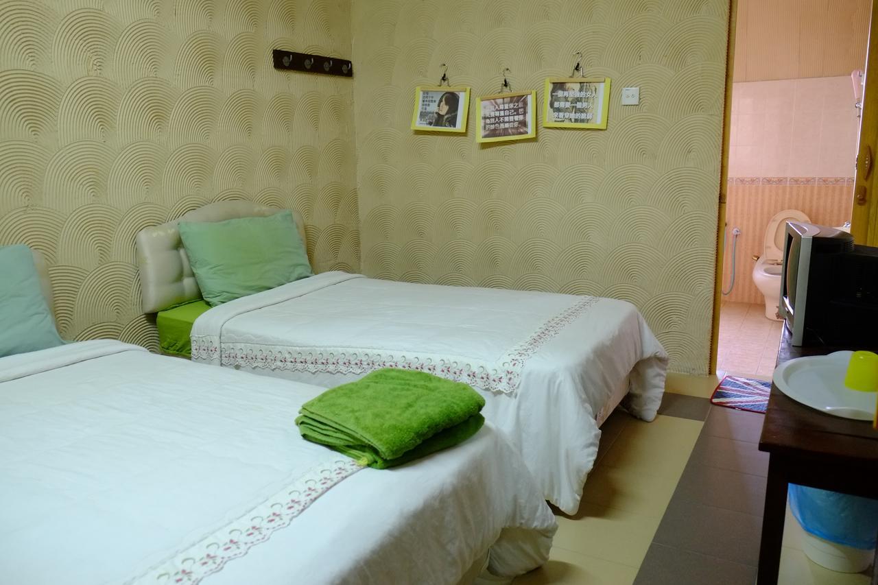 Ferienwohnung Tnt Novelty House Teluk Intan Zimmer foto